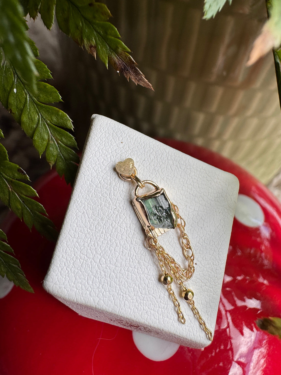 Gold and gemstone sourcing