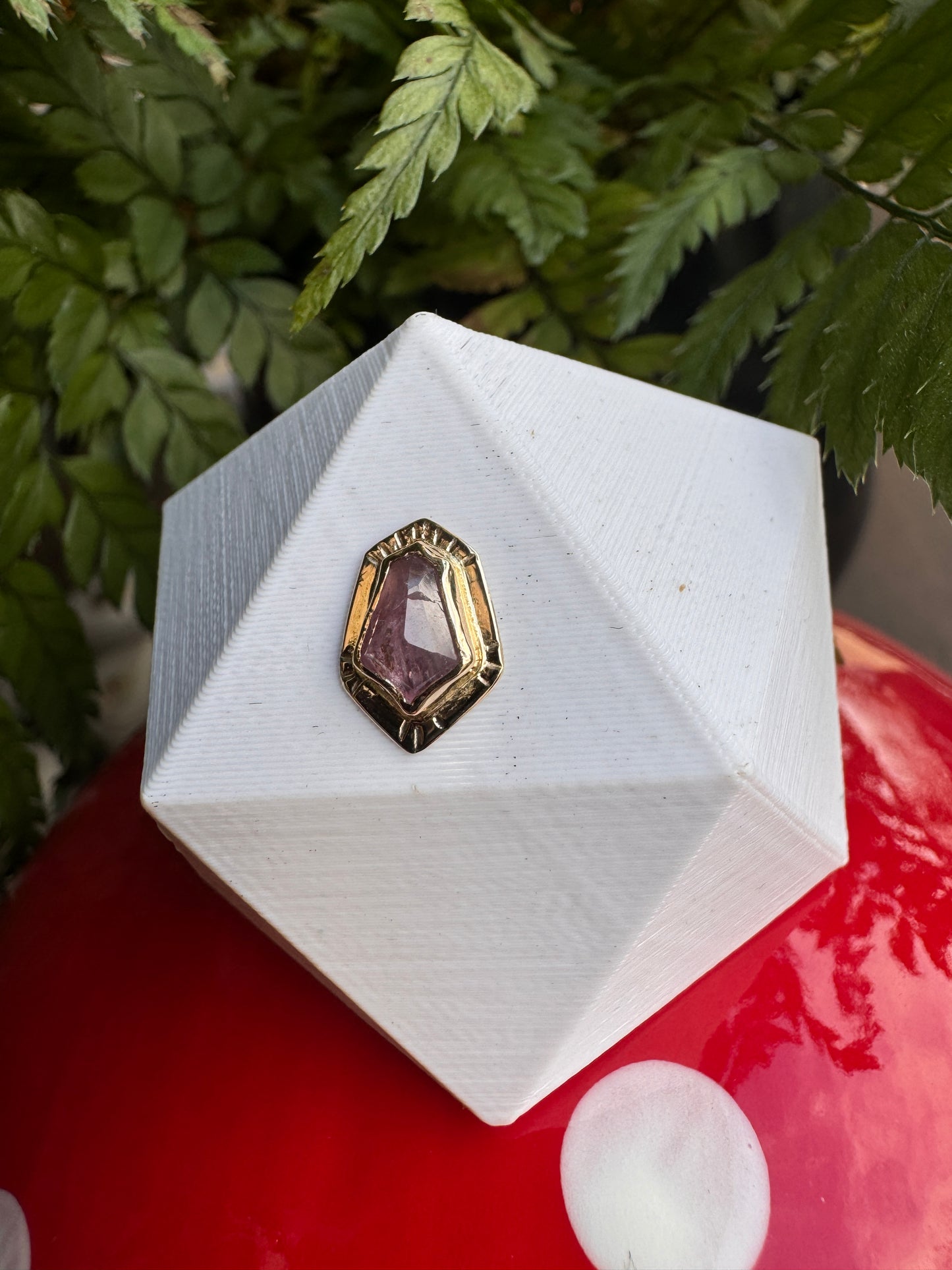 Lump - YG Pinky purple sapphire