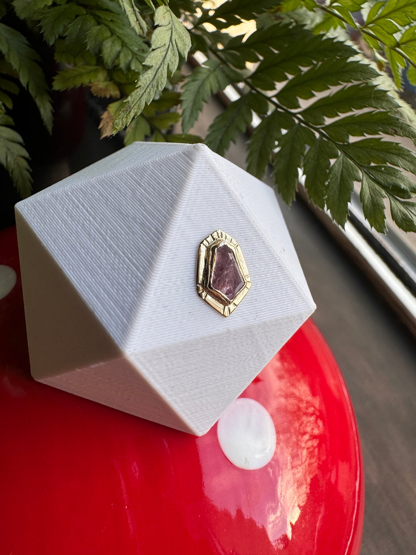 Lump - YG Pinky purple sapphire