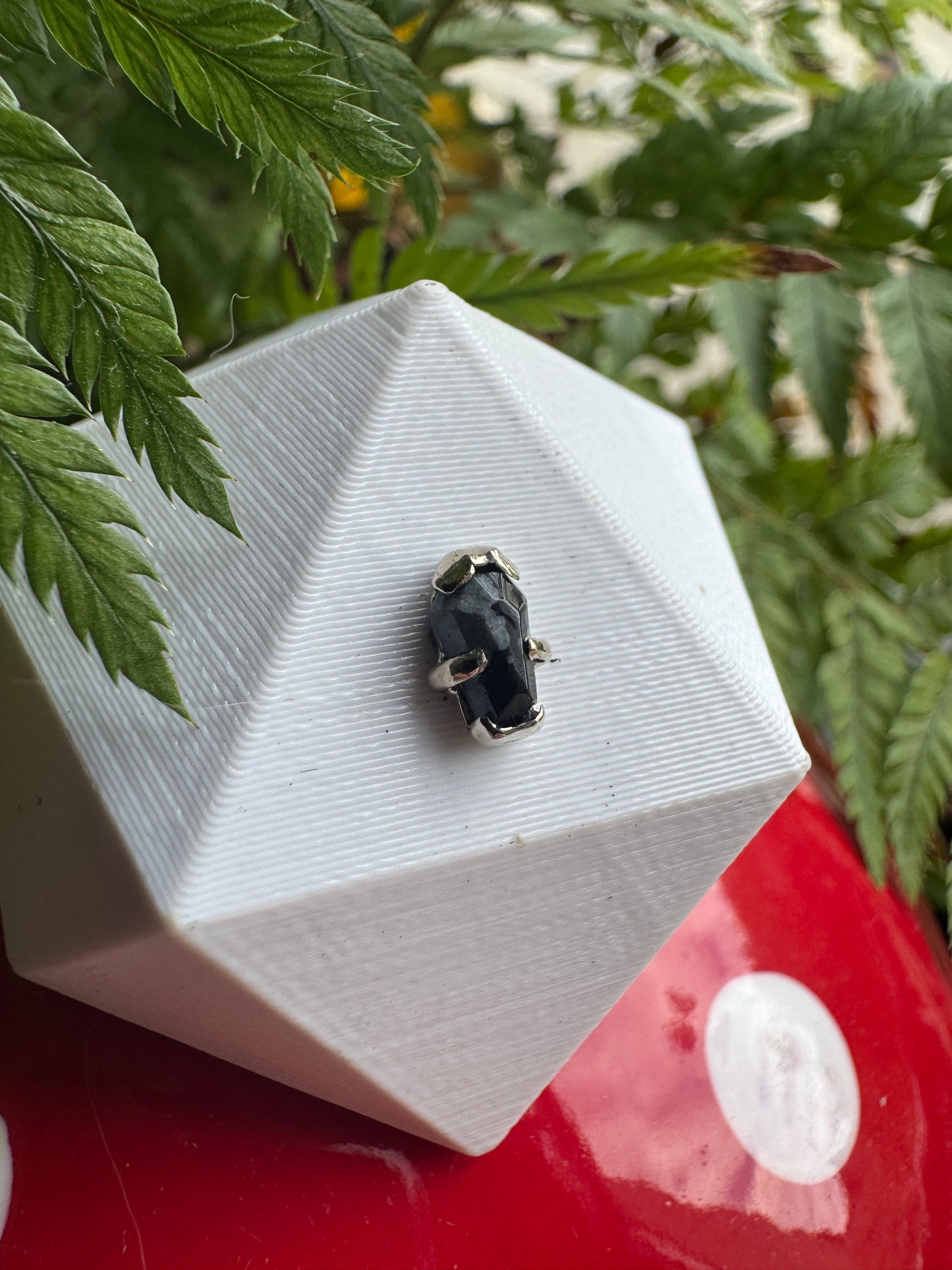 Really rockabilly 14k WG snowflake obsidian