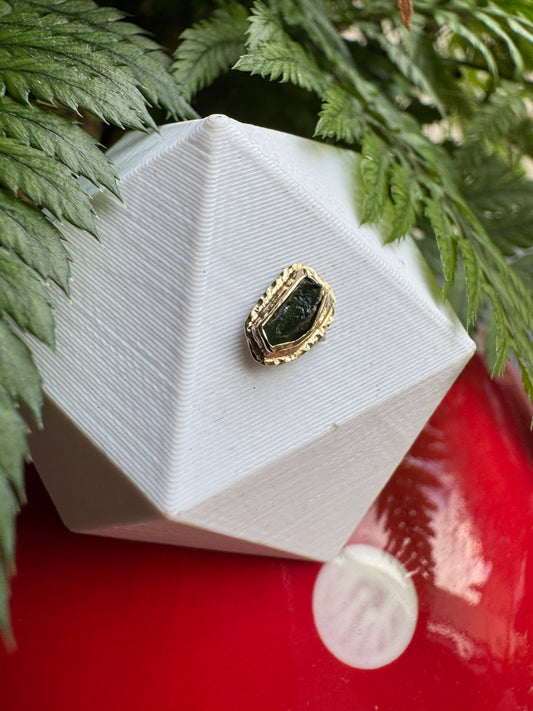 My friends over you - YG rectangular green tourm