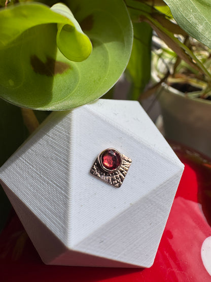 Alien 8 - RG & rhodoite garnet
