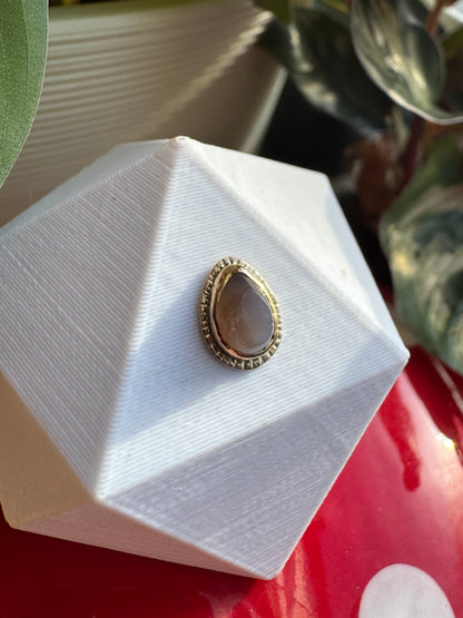 Sic transit Gloria - YG & Scottish banded lace agate