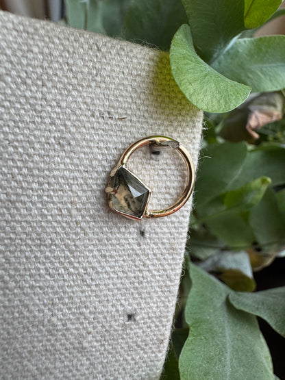Make damn sure - YG & Moss agate ring
