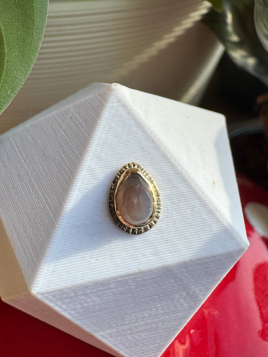 Sic transit Gloria - YG & Scottish banded lace agate