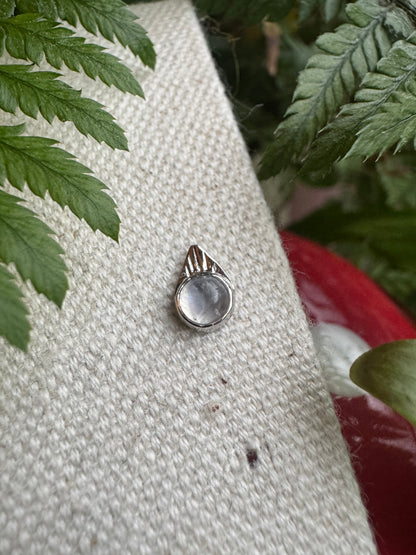 Nice guy - Platinum and moonstone