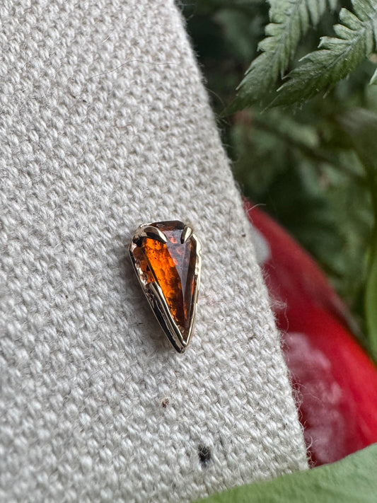 This time it's love - Yellow gold & Tunduru garnet