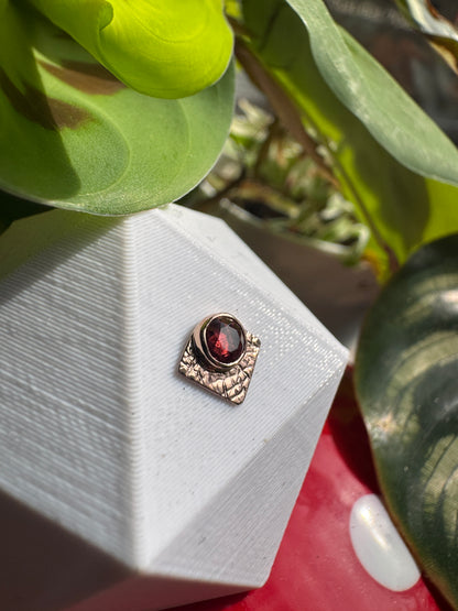 Alien 8 - RG & rhodoite garnet