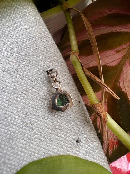 Hey ya! - YG & green tourmaline