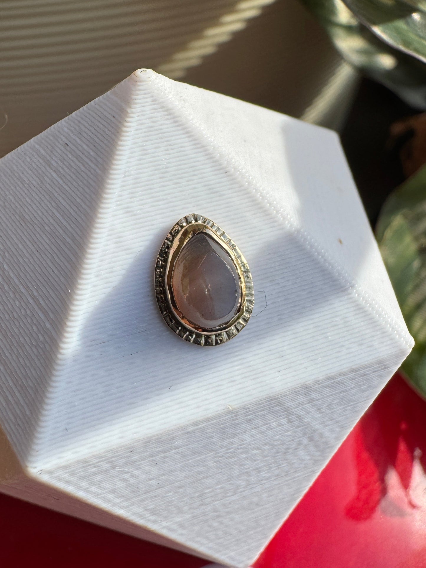 Sic transit Gloria - YG & Scottish banded lace agate