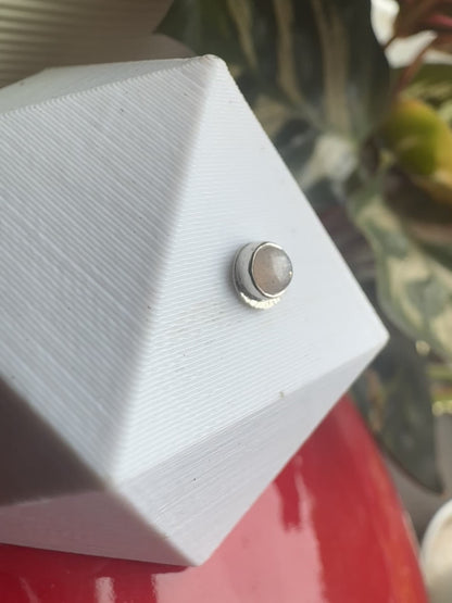 Incline - Platinum & Peach moonstone
